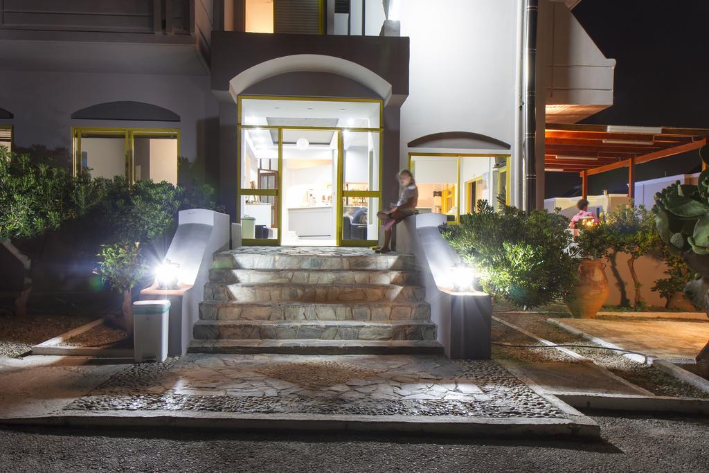 Nereides Hotel Колимварион Экстерьер фото